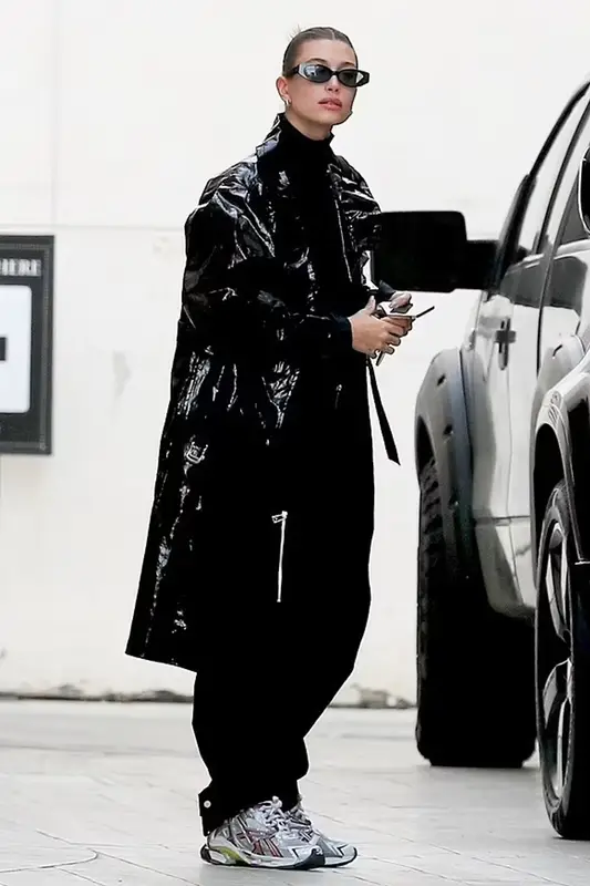 Hailey Bieber outfit in Isabel Marant, 2022