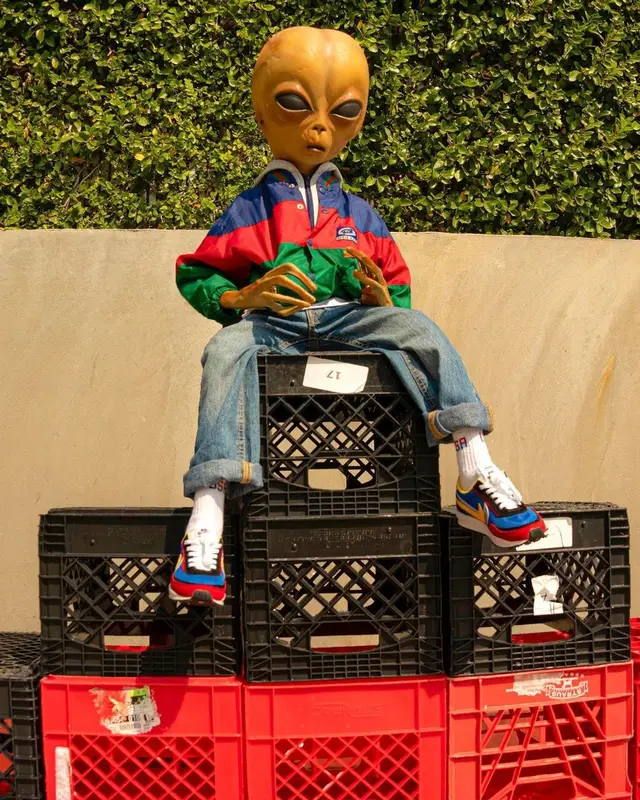 Lil Mayo outfit in Levi’s, Nike, and Sacai, 2021