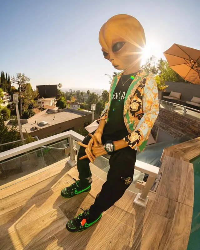 Lil Mayo outfit in Versace, Stone Island, and Nike, 2020