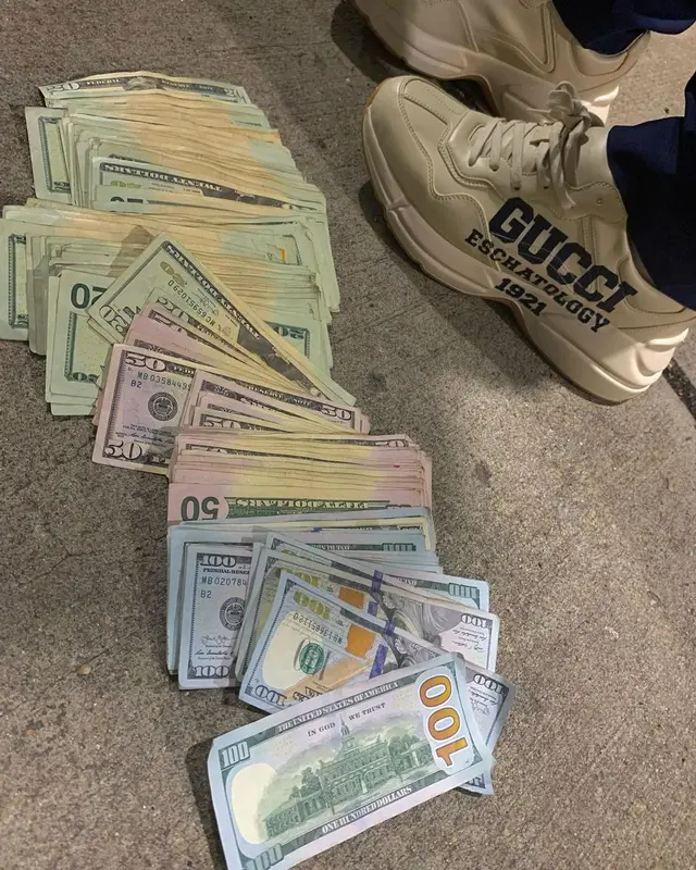 BiC Fizzle outfit in Gucci, 2021