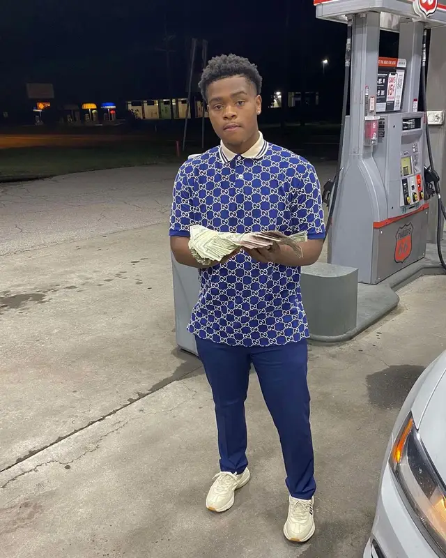BiC Fizzle outfit in Gucci, 2021