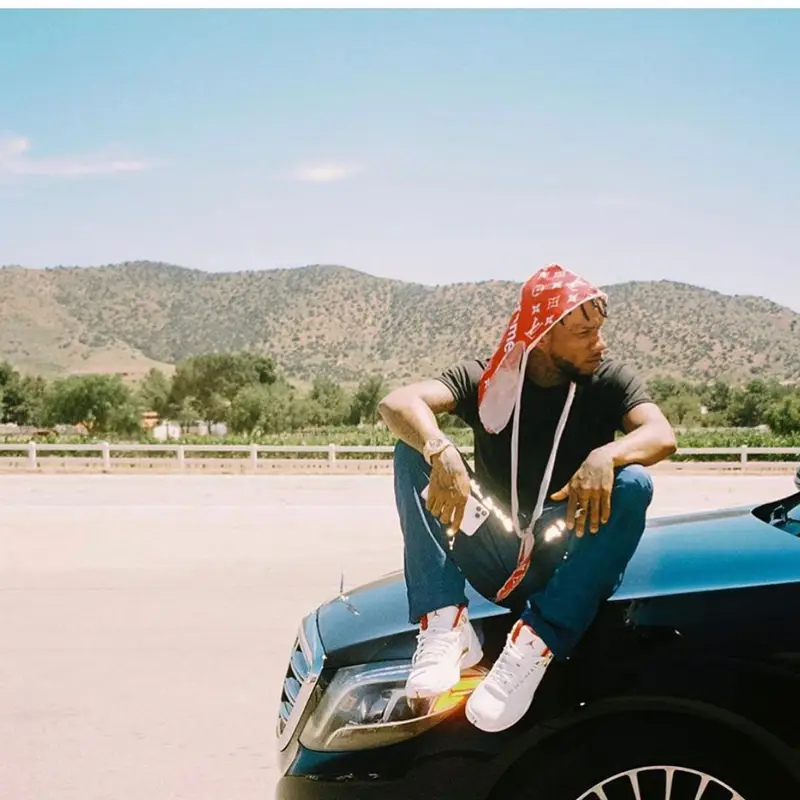 Tory Lanez outfit in TheWavyyWay, 2020