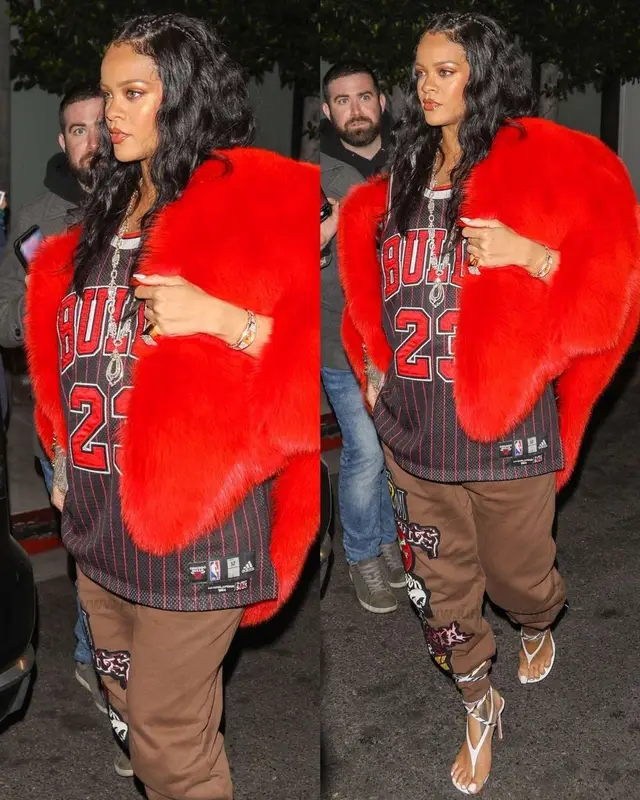 Rihanna outfit in Chicago Bulls and Vetements, 2022