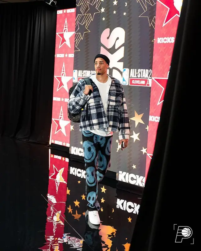 Tyrese Haliburton outfit in Stampd, Bela Cartess, and Nike, 2022