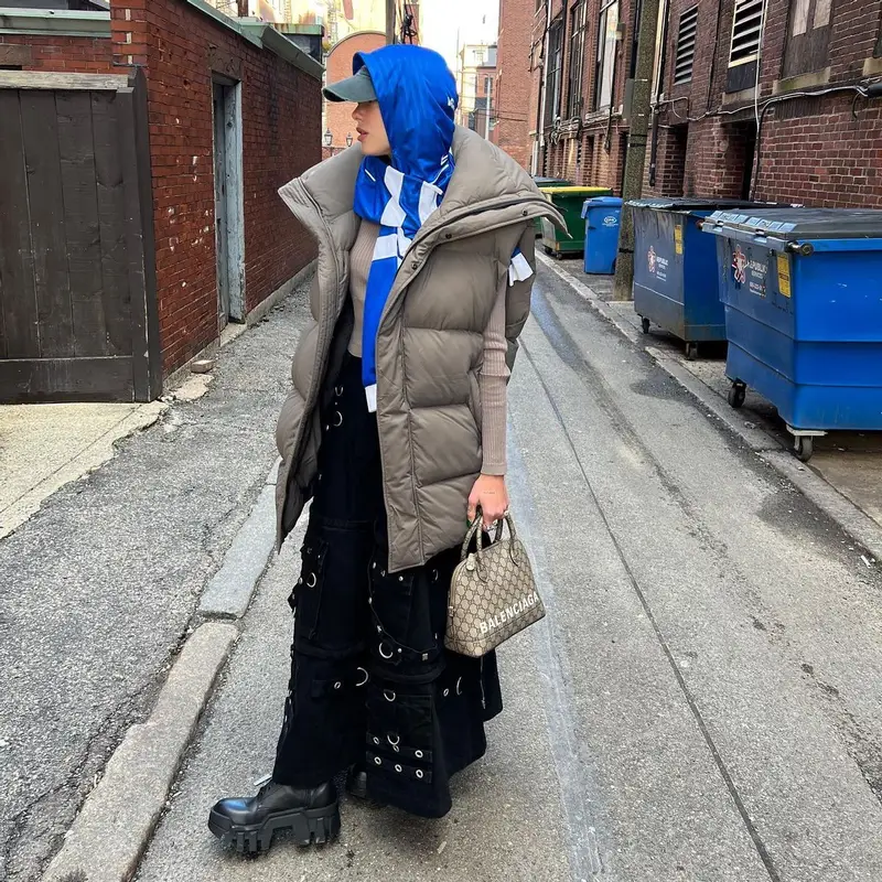 Dua Lipa outfit in Gucci and Balenciaga, 2022