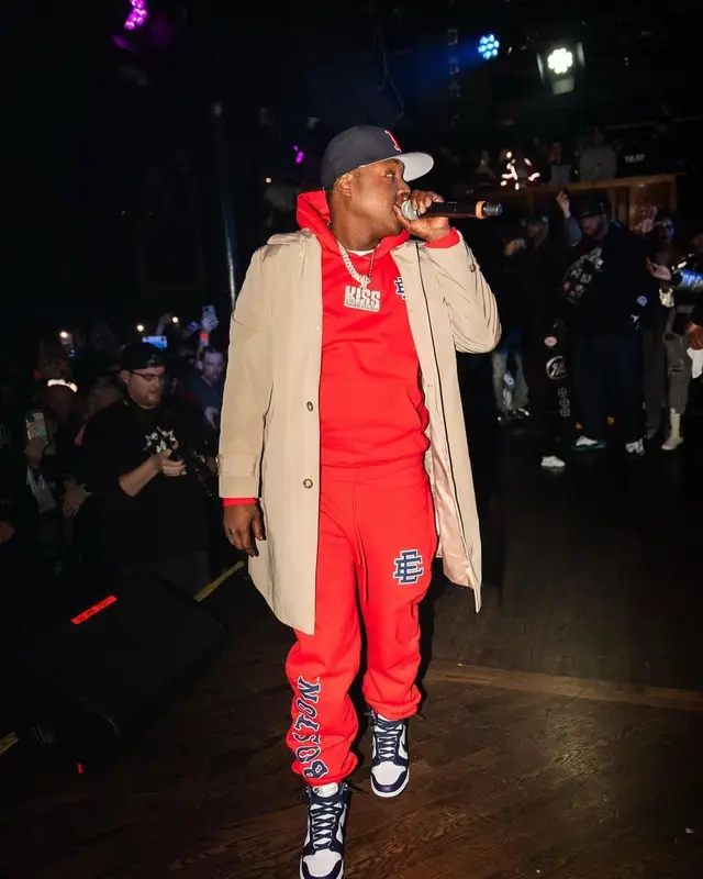 Jadakiss outfit in Eric Emanuel, Nike, and New Era, 2021