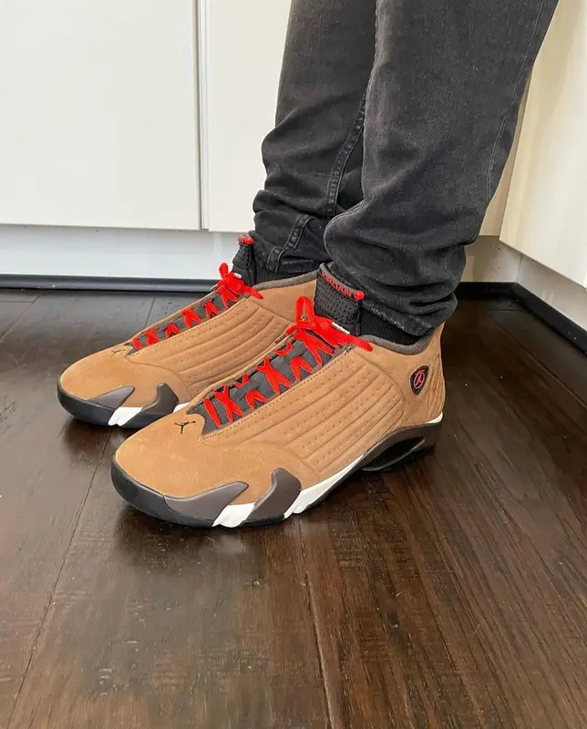 Bankroll Freddie outfit in Jordan and Burberry, 2022