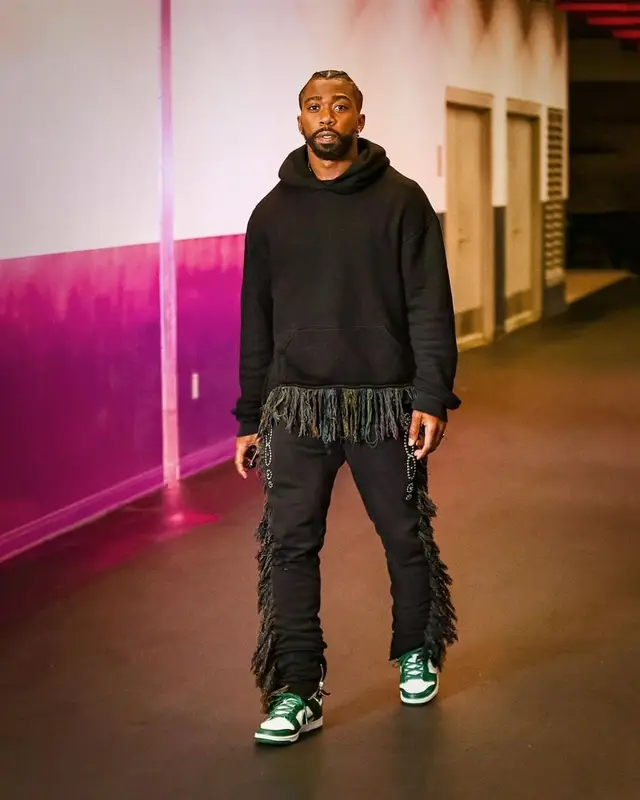 Tyrod Taylor outfit in Alchemist and Nike, 2022