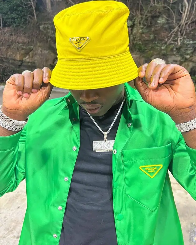 Bankroll Freddie outfit in Jordan and Prada, 2022