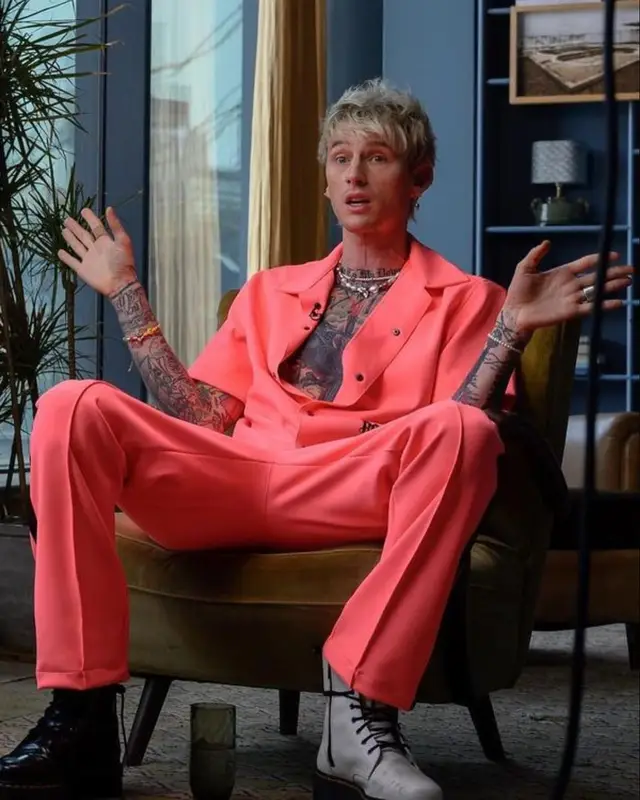 Machine Gun Kelly outfit in Bossi and Dr. Martens, 2021