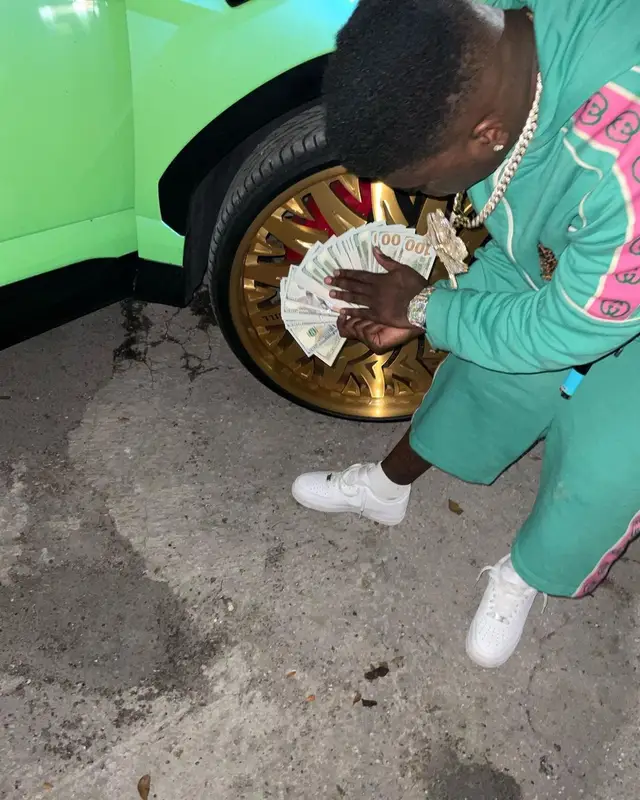 Kodak Black outfit in Gucci and Nike, 2022