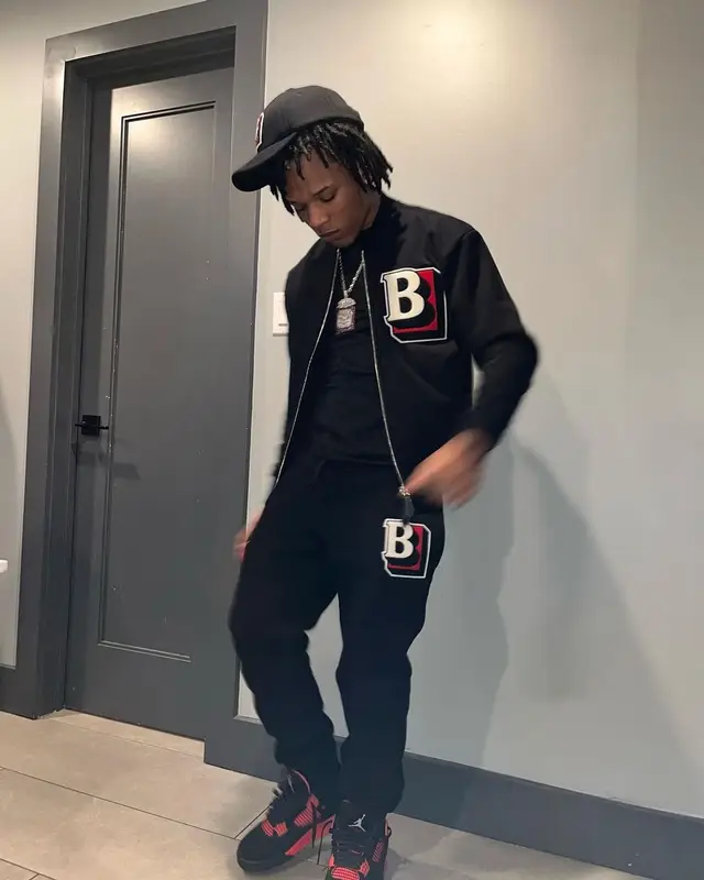 B Lovee outfit in Jordan and Burberry, 2022