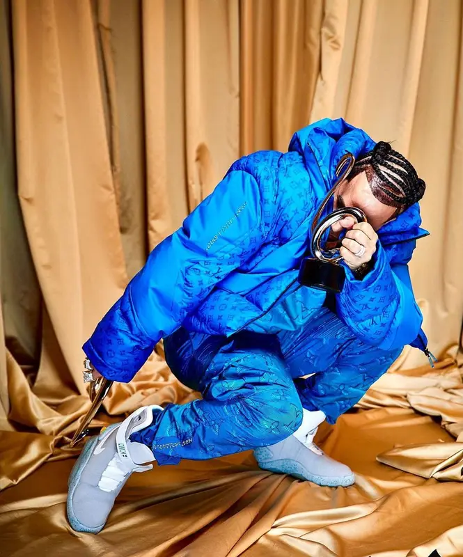 El Alfa El Jefe outfit in Louis Vuitton and Nike, 2022