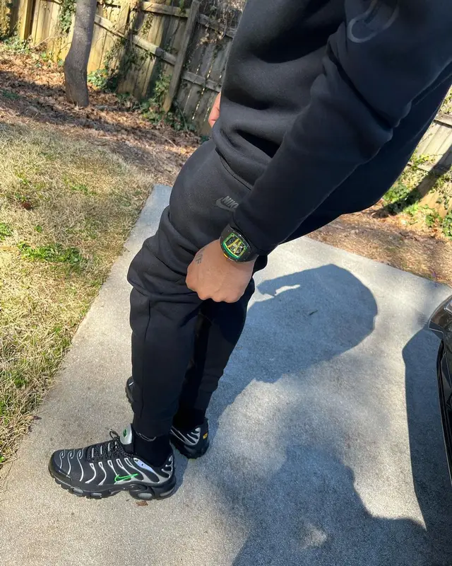 Lil Meech outfit in Nike, 2022
