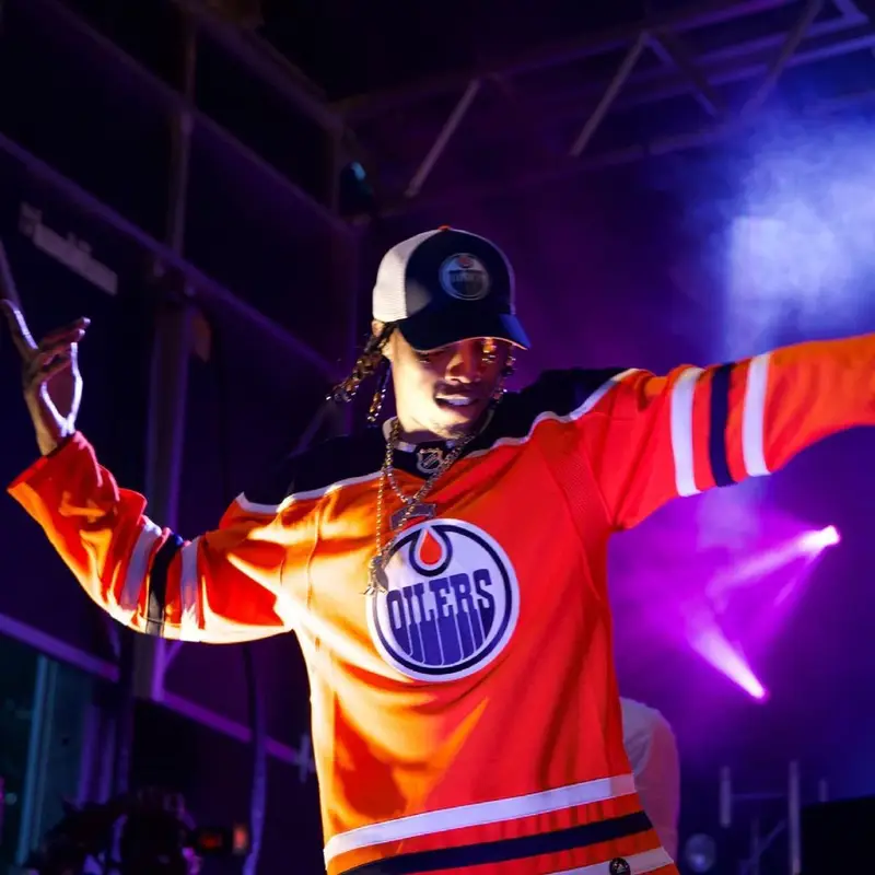 Roy Woods outfit in Adidas, Nike, and Fanatics, 2021