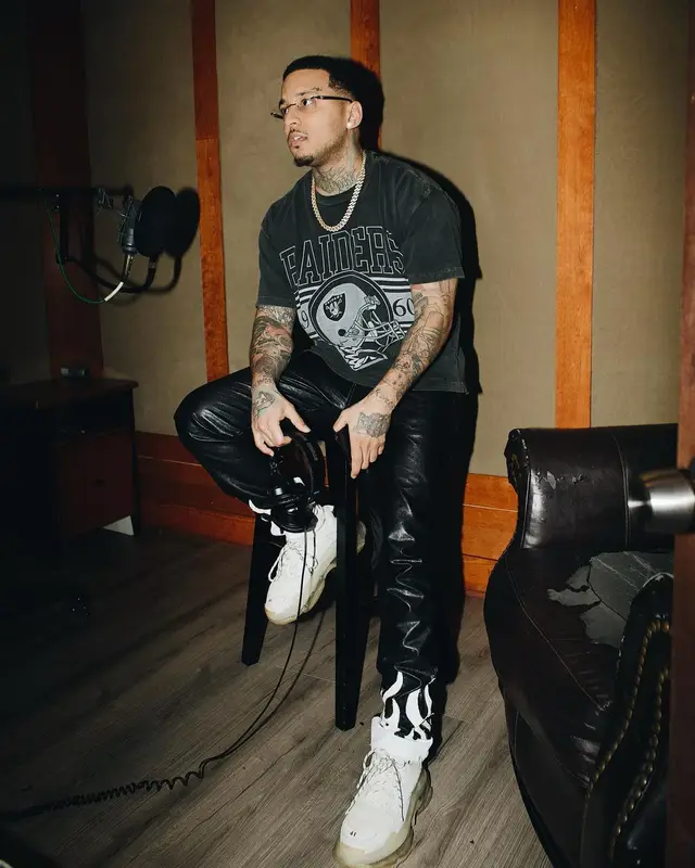 Kirko Bangz outfit in Abercrombie & Fitch, Mnml, and Cartier, 2022