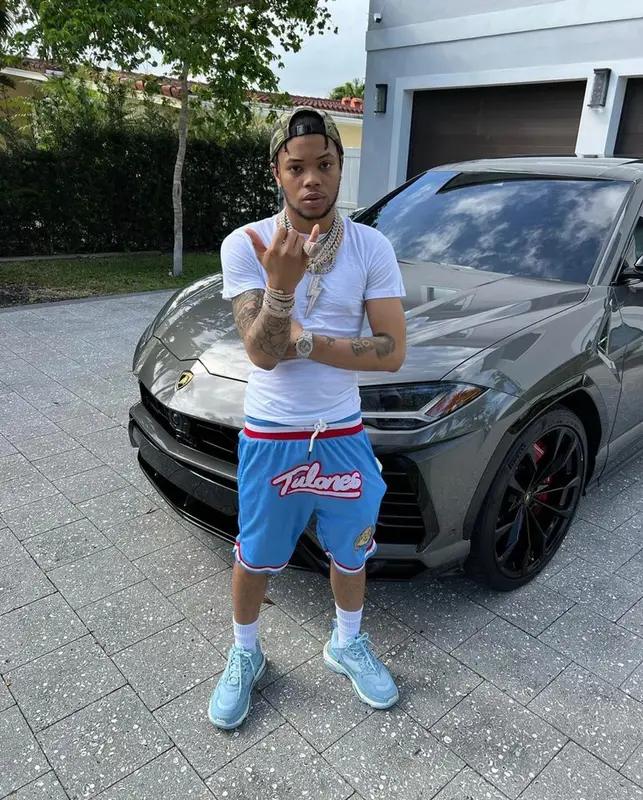 Lil Migo outfit in Hanes, Balenciaga, and Tulones, 2022