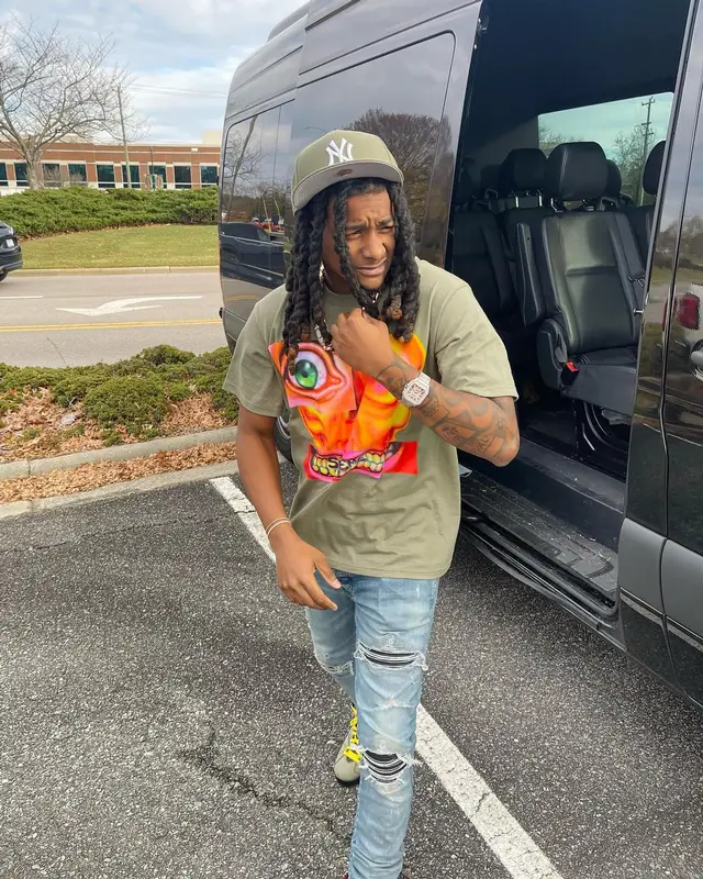 FCG Heem outfit in Supreme, Amiri, and New Era, 2021