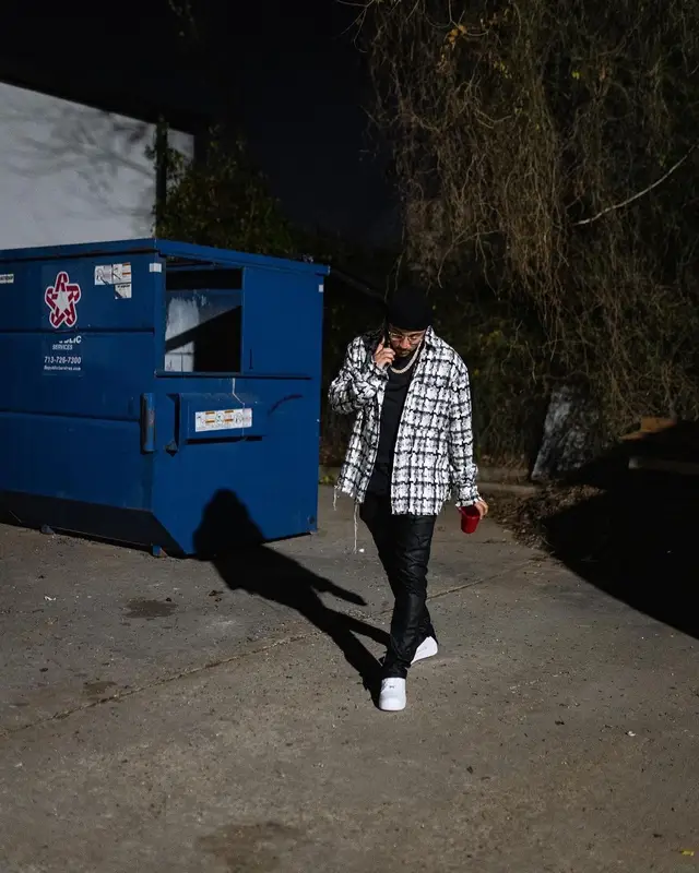 Kirko Bangz outfit in Mnml, Nike, and Cartier, 2022