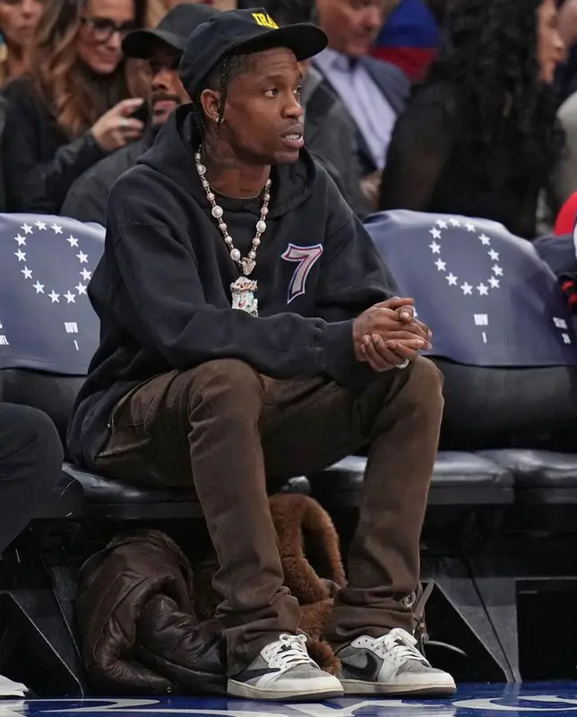 Travis Scott outfit in Vetements, Dsquared2, and Nike, 2022
