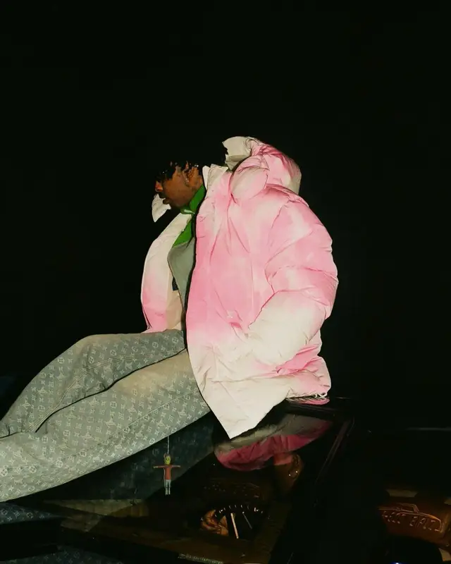 21 Savage outfit in Louis Vuitton, Nike, and Off-White, 2022