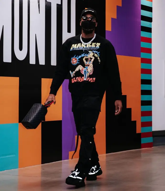 Donovan Mitchell outfit in Market, 2022