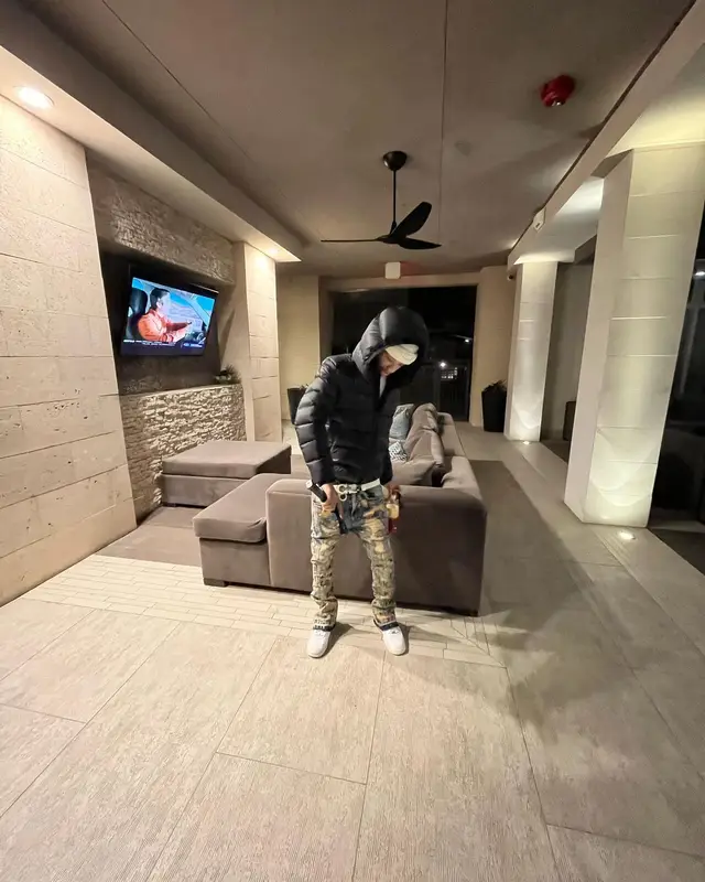 Iayze outfit in Moncler, Nike, and Ferragamo, 2022