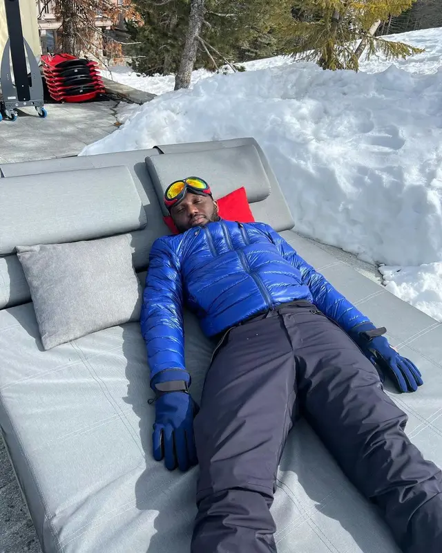 Headie One outfit in Moncler, 2022
