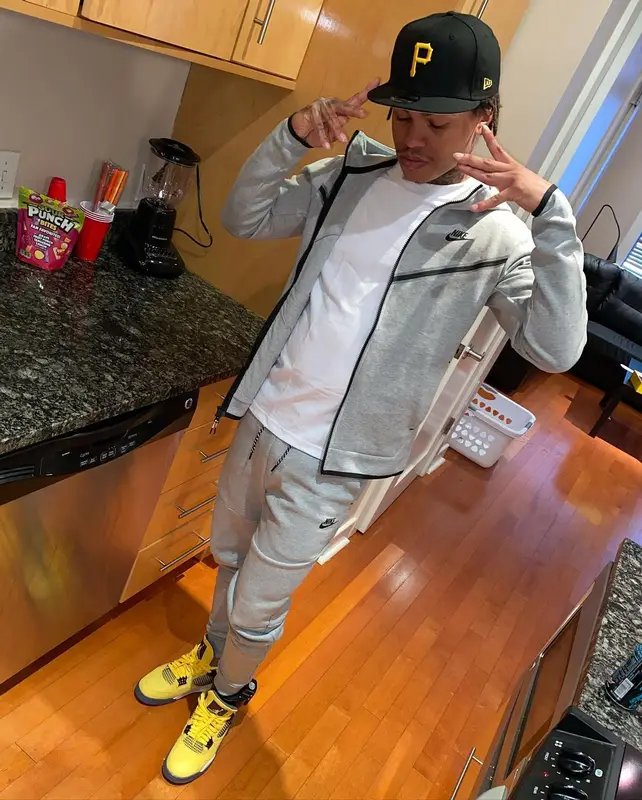 30 Deep Grimeyy outfit in Nike, Jordan, and New Era, 2021