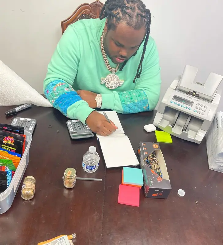 Tee Grizzley outfit in Amiri and Nike, 2022