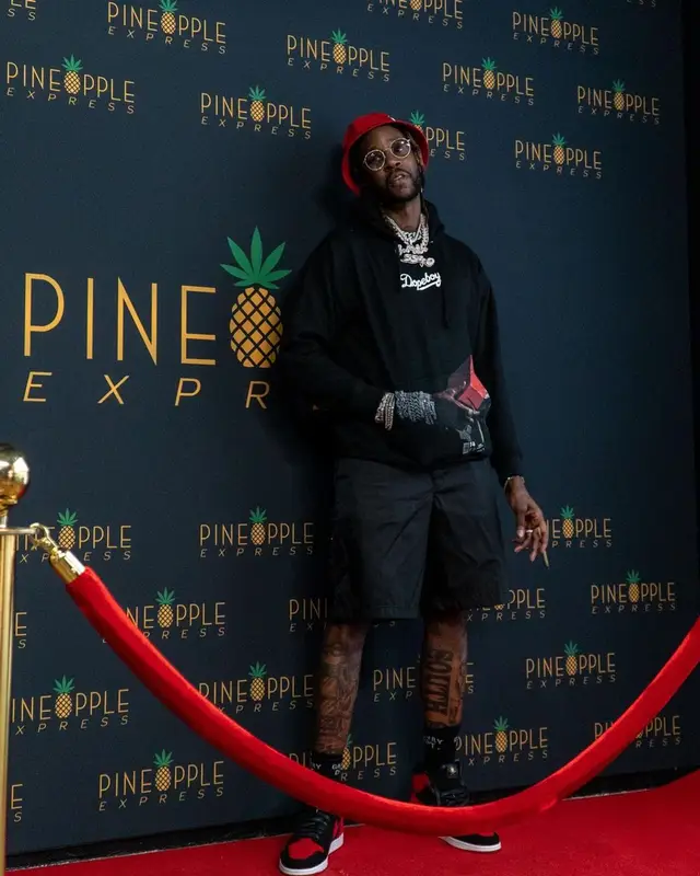 2 Chainz outfit in Dopeboy, 2022