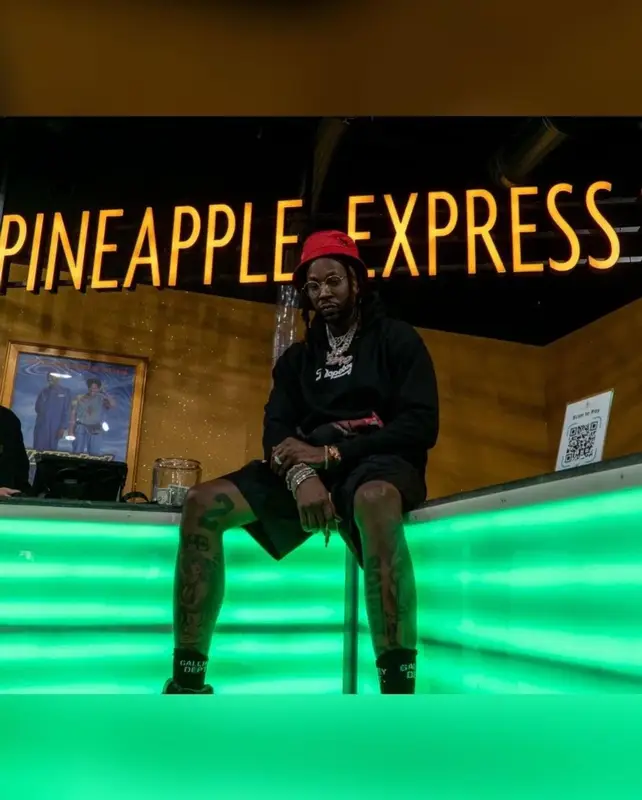 2 Chainz outfit in Dopeboy, 2022