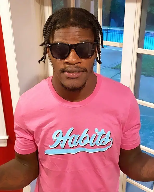 Lamar Jackson outfit in Habits 365, 2020