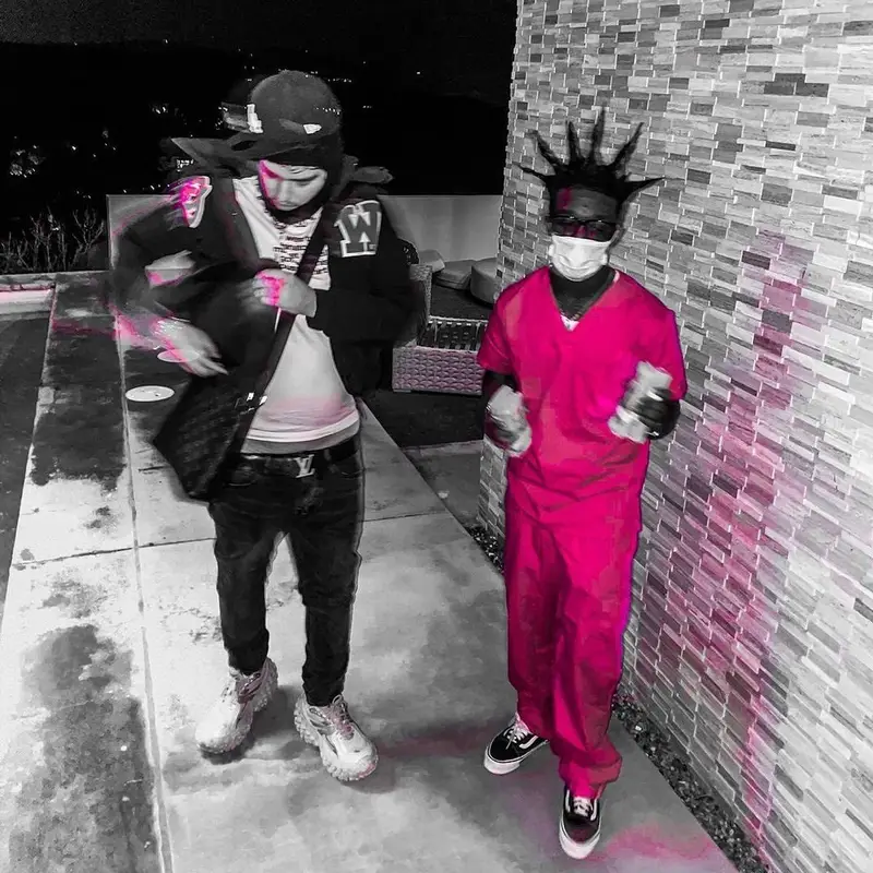 Yeat outfit in Off-White, Louis Vuitton, and New Era, 2022