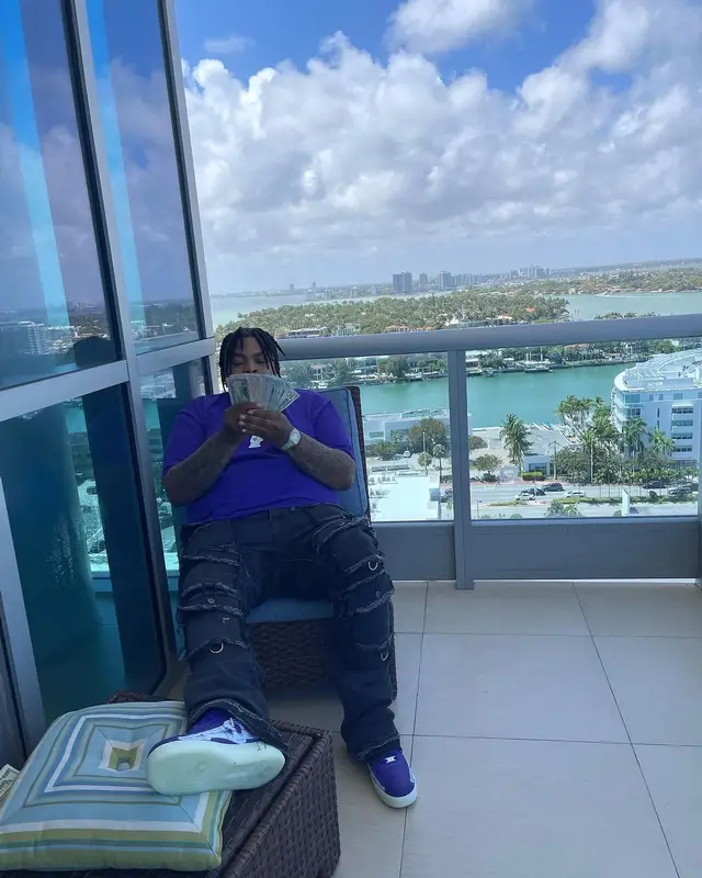 Big Yavo outfit in Supreme, Valabasas, and Nike, 2022