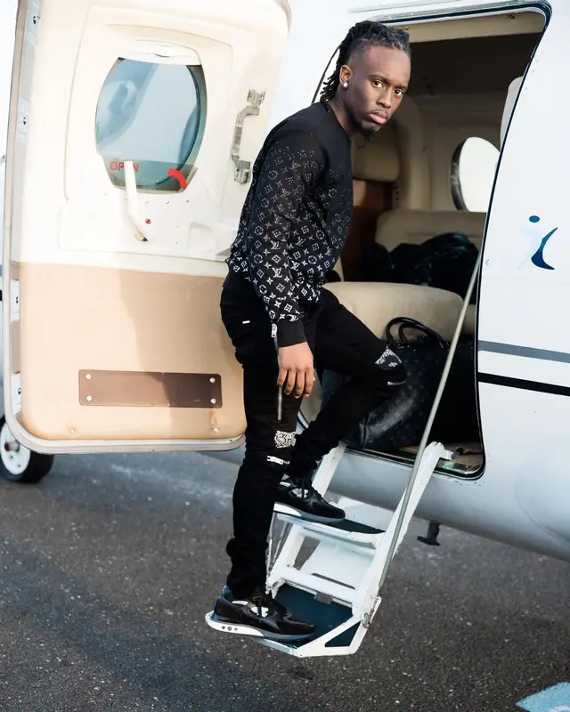 Kai Cenat outfit in Louis Vuitton and Amiri, 2020