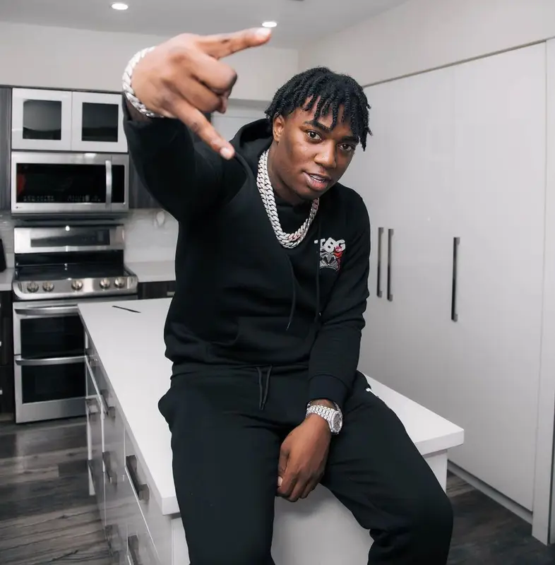 Fredo Bang outfit in Bang Biz Clothing, 2022