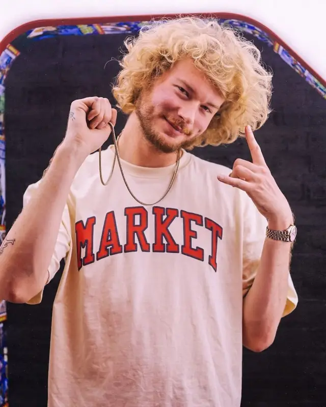 Yung Gravy outfit in Market, 2022
