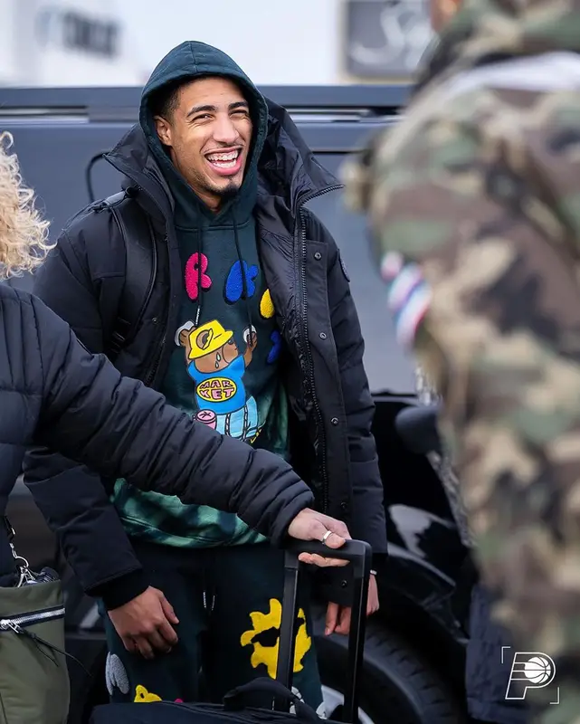 Tyrese Haliburton outfit in Market, 2022
