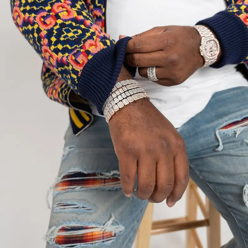 Tee Grizzley outfit in Gucci, 40s & Shorties, and Amiri, 2022
