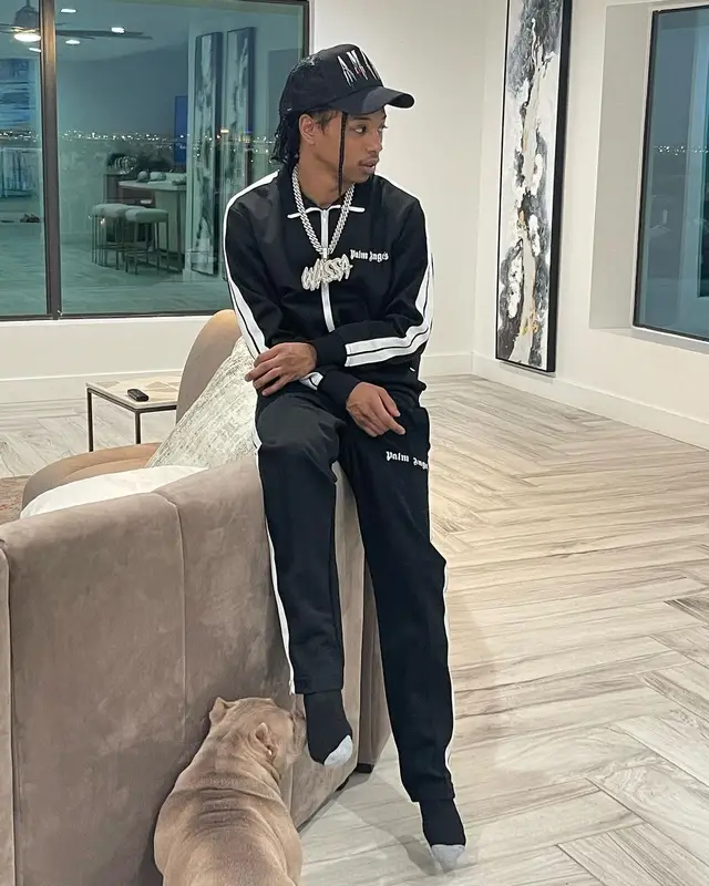 Pressa outfit in Palm Angels and Amiri, 2022