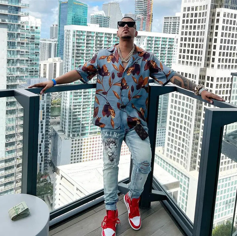 Bulova outfit in Amiri, Off-White, and Louis Vuitton, 2022