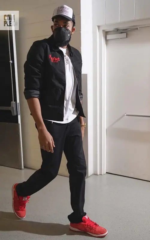 Karl Anthony Towns outfit in Market, 2022