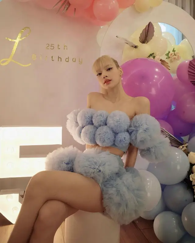 Lisa outfit in Celine, Lirika Matoshi, and Rene Caovilla, 2022