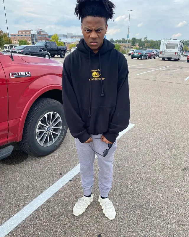 IShowSpeed outfit in Adidas, Gucci, and Yeezy, 2021