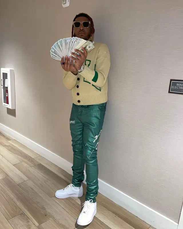 Lil Keed outfit in Vicaire, Nike, and James Oro, 2022