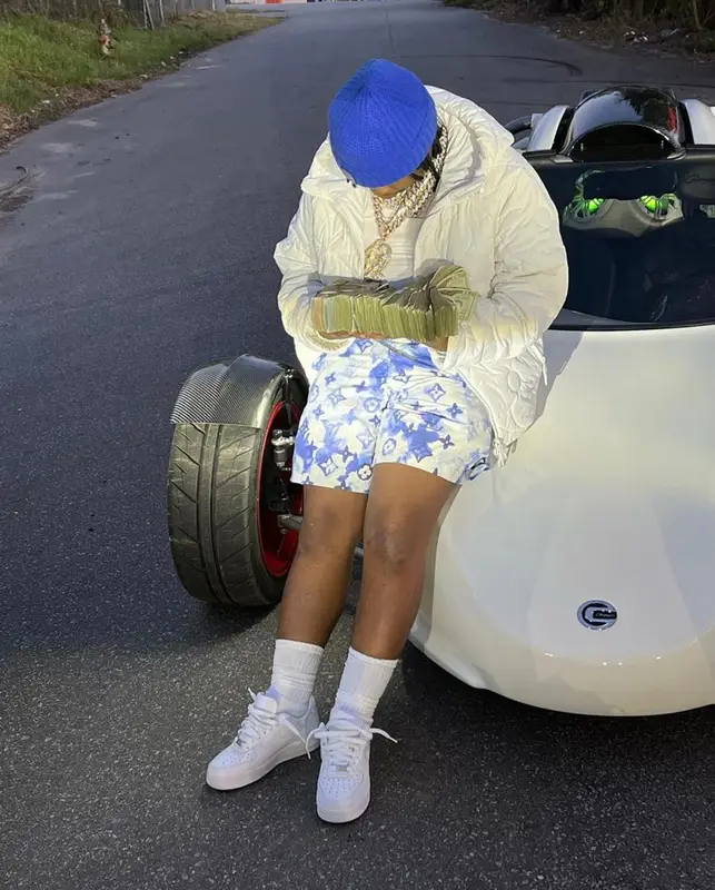 42 Dugg outfit in Nike and Louis Vuitton, 2022