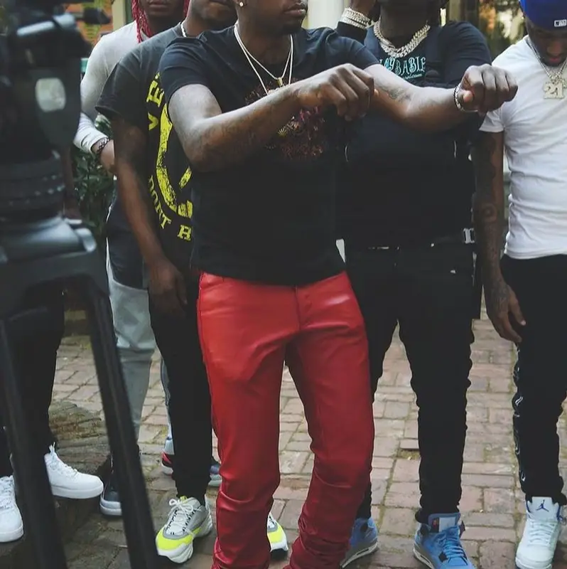 Lil Duke outfit in Sxl, 2021