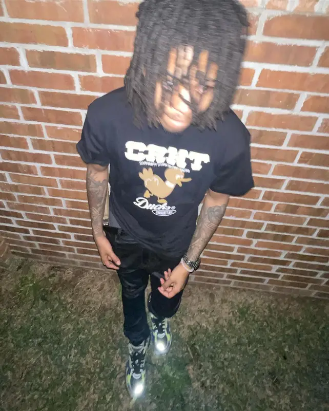 Zelly Ocho outfit in Carhartt and Balenciaga, 2022