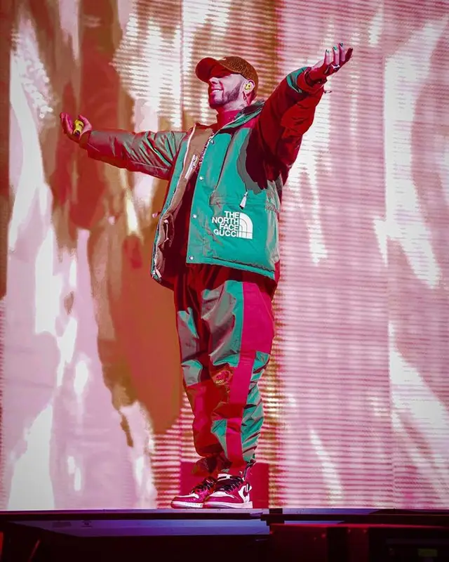 Anuel AA outfit in Gucci, Supreme, and The North Face, 2022